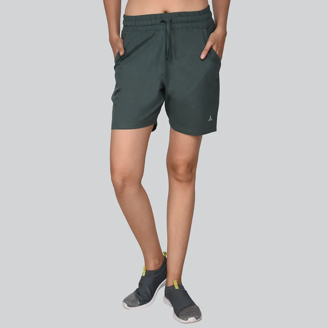 Essential Shorts - Kelp Green