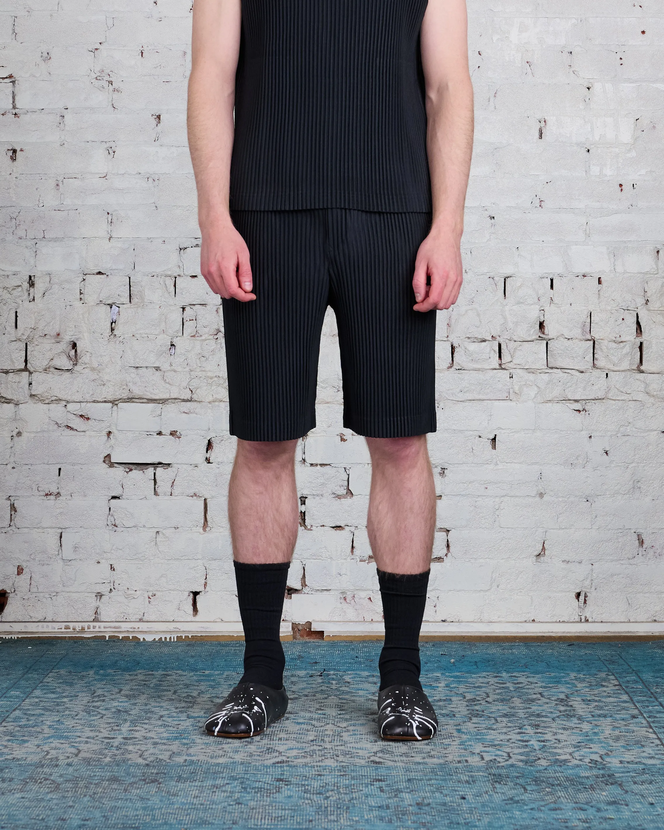 HOMME PLISSÉ ISSEY MIYAKE Pleats May Short Black