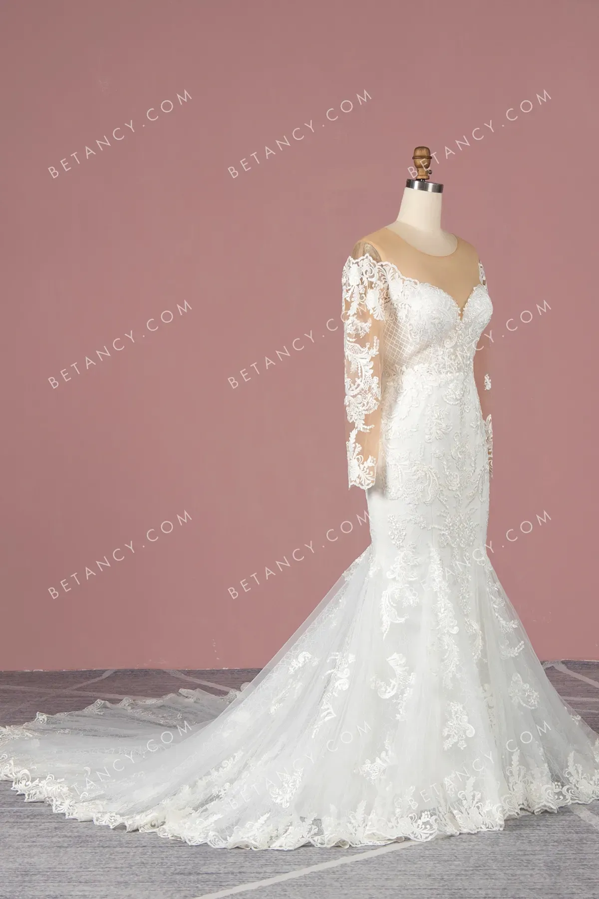 Illusion Nude Mesh Sleeve Lace Wedding Dress