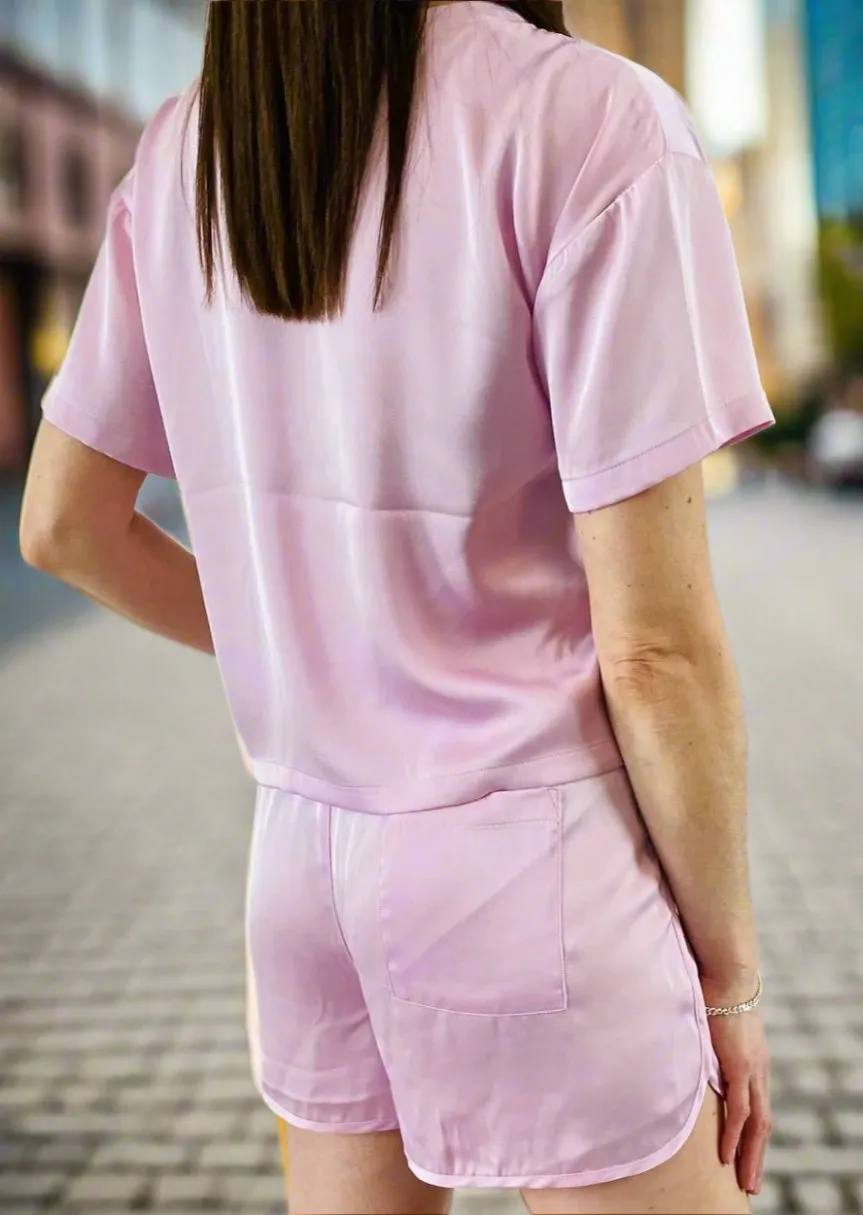 SWEET AND CHIC PIROUETTE SHINY SHORT